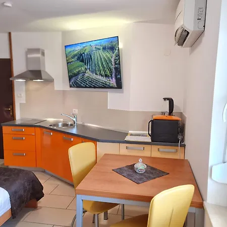 Restaurant & Apartments Getaway Pri Kobalu Vipava Zimmer foto
